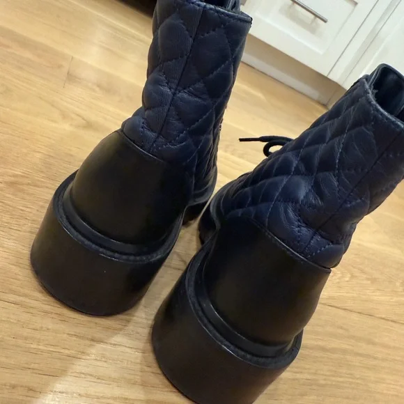 CHANEL Dark Blue and Black Quilted Leather Lace Up Boots - Picture 8 of 9